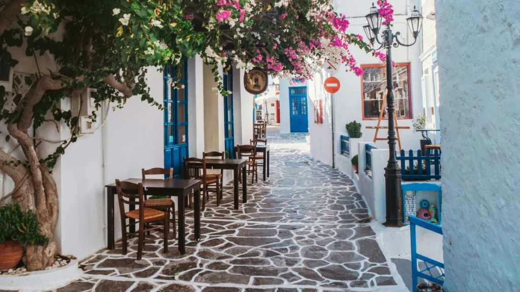 eine typische griechische Gasse