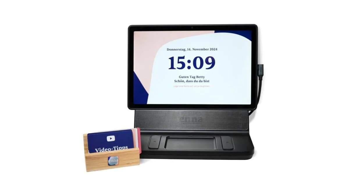 Enna Dock mit Kartenbedienung in stabiler Dockingstation