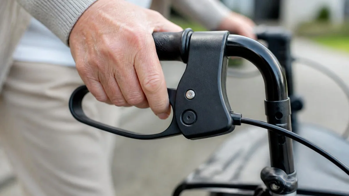 Praktische Anwendung von Leichtgewicht Rollator unter 7,5 kg