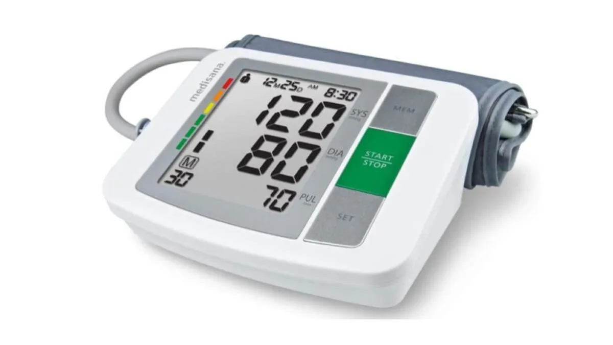 Medisana BU 510 Oberarmmessgerät auf weißem Hintergrund mit Manschette und gut lesbarem Display